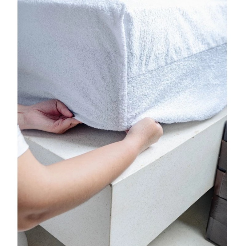 Satu Lapisan, Banyak Manfaat: Anti Drama Kasur Basah dengan Bed Protector Terry Waterproof
