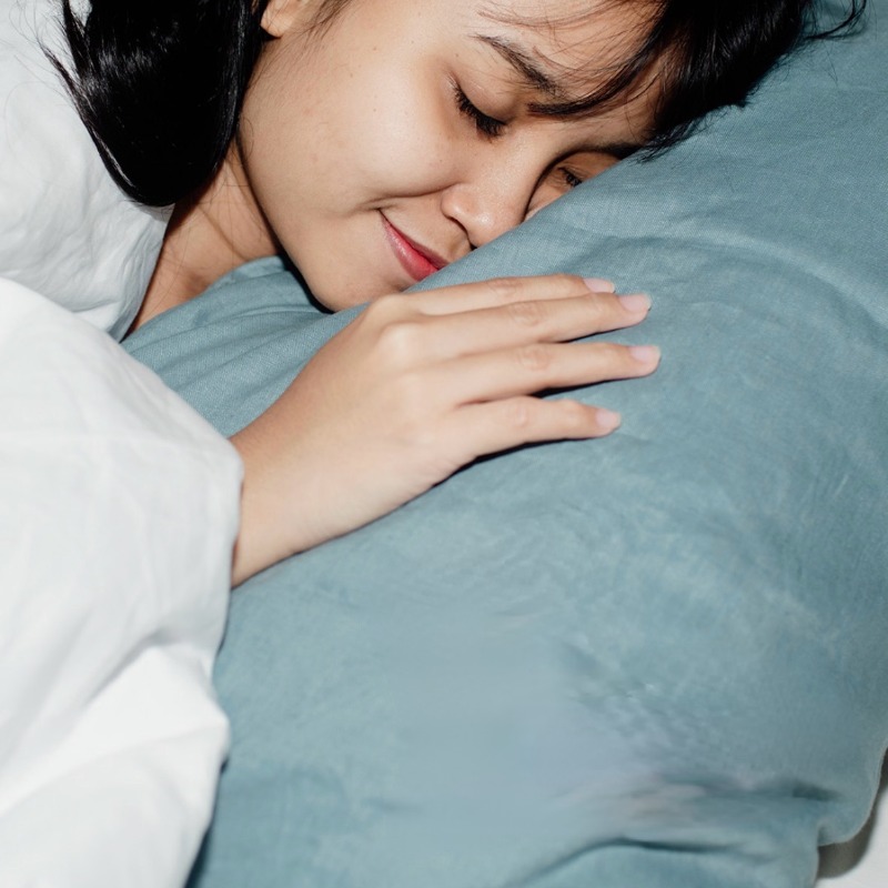 Kenapa Salah Pilih Bantal Bisa Menyebabkan Nyeri Leher?