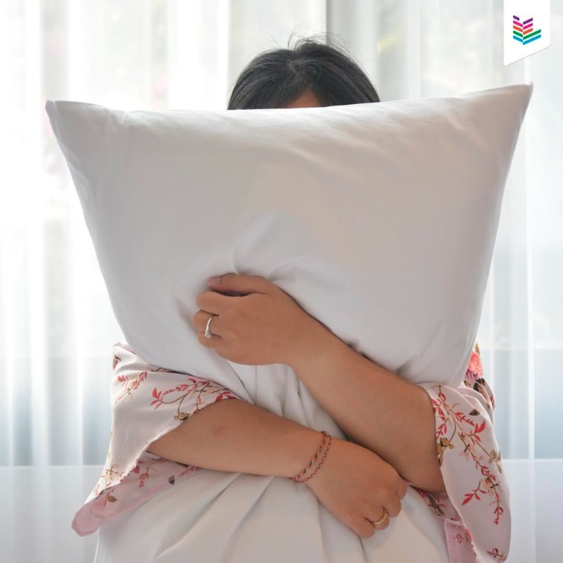 Kenapa Tidur Tidak Nyenyak Meski Sudah Lama di Kasur? Ini Penyebab Medis dan Peran Bantal yang Serin