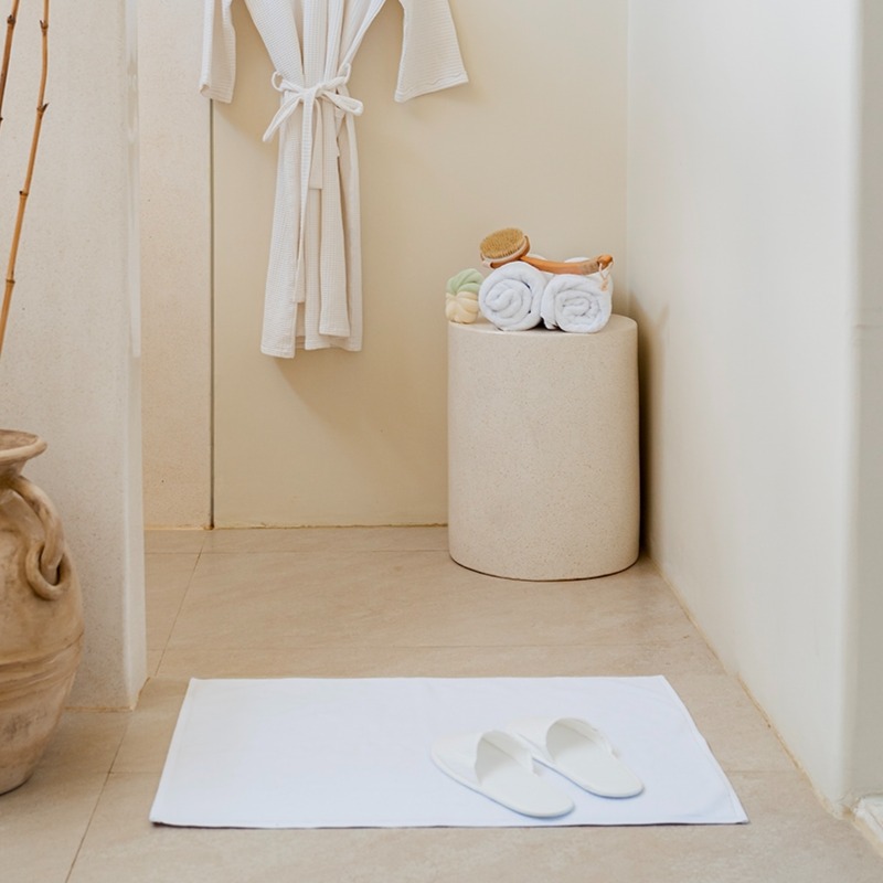 Apa Itu Bath Mat? Ini Fungsinya untuk Menjaga Kebersihan Kamar Mandi